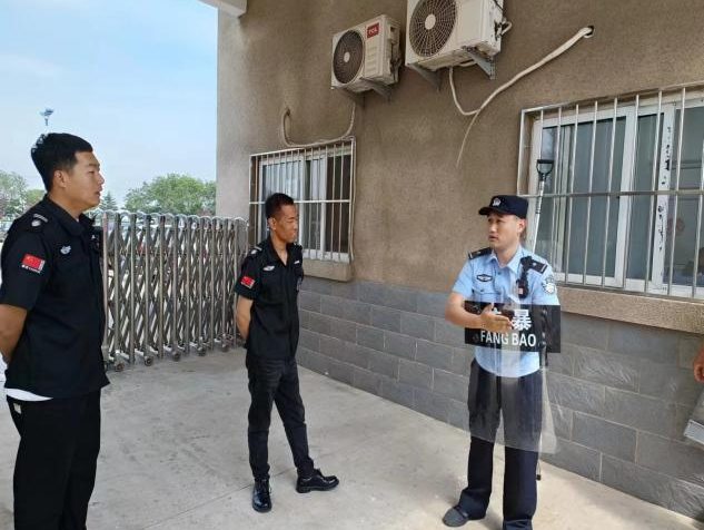 反恐防暴應(yīng)急演練，筑牢平安校園防線！